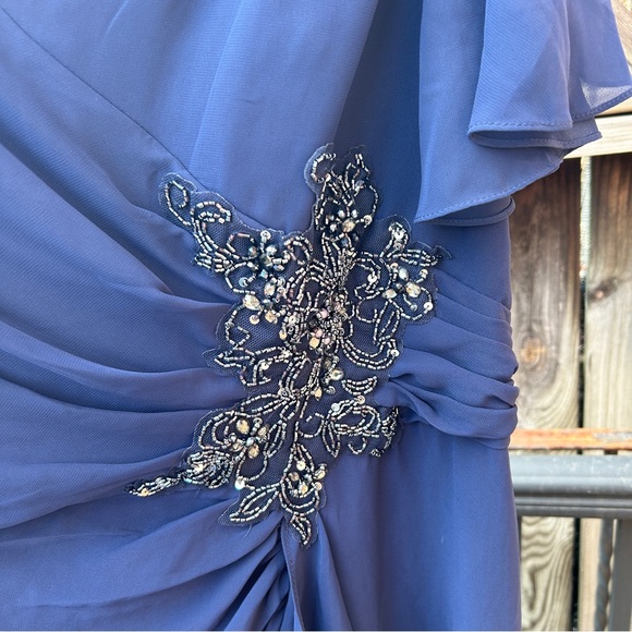 Marina Navy Blue Plus Gown 16W - Picture 3 of 8